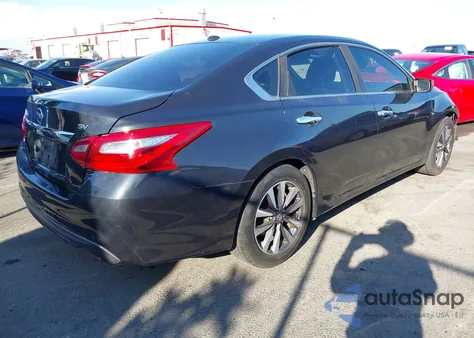 2017 Nissan Altima 2.5 Sv z USA, uszkodzony, nr VIN 1N4AL3AP2HC179196